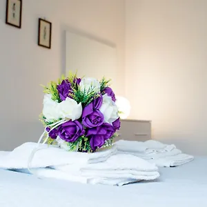 casa-vacanze-umberto-i-naples.hotels-amalfi.com/